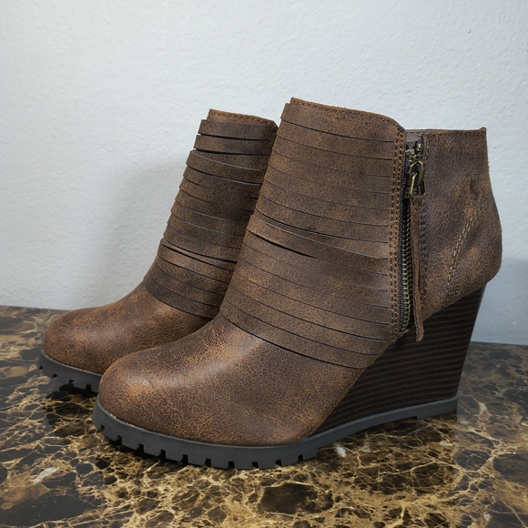 Sugar Shoes - Sugar Brown Wedge Ankle Boots Size 7 Like New